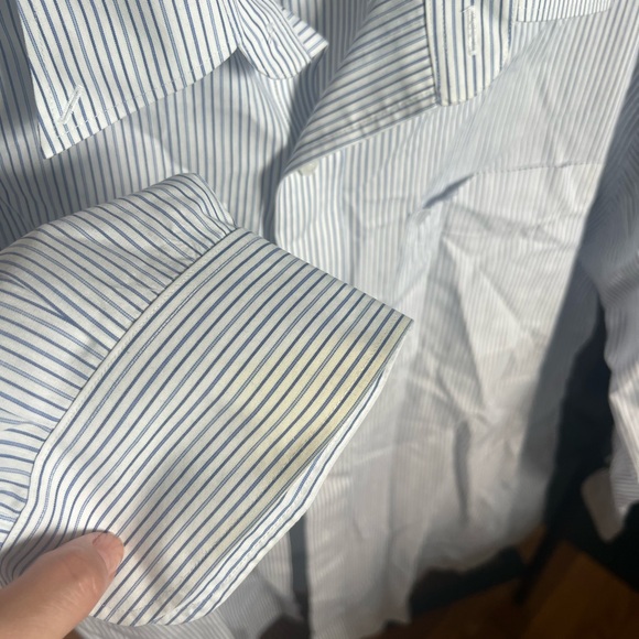 Button up - Picture 3 of 3